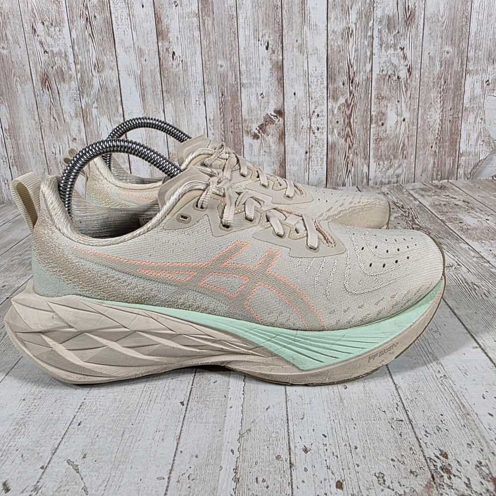 ASICS Novablast 3 Womens Running Shoes Desert Camp Summer Dune 1012B510 Size 7.5